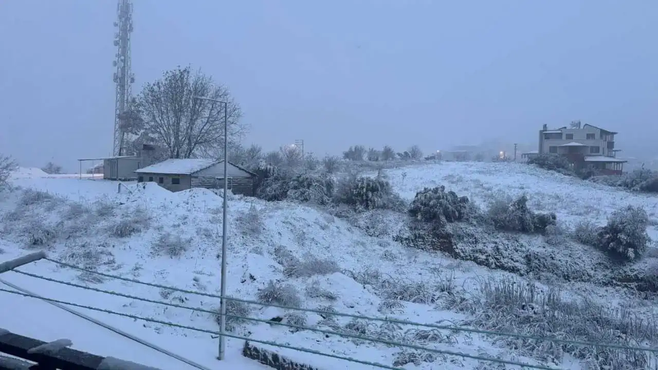 Hatay Beyaza Büründü: İki İlçede Okullar Tatil! 2
